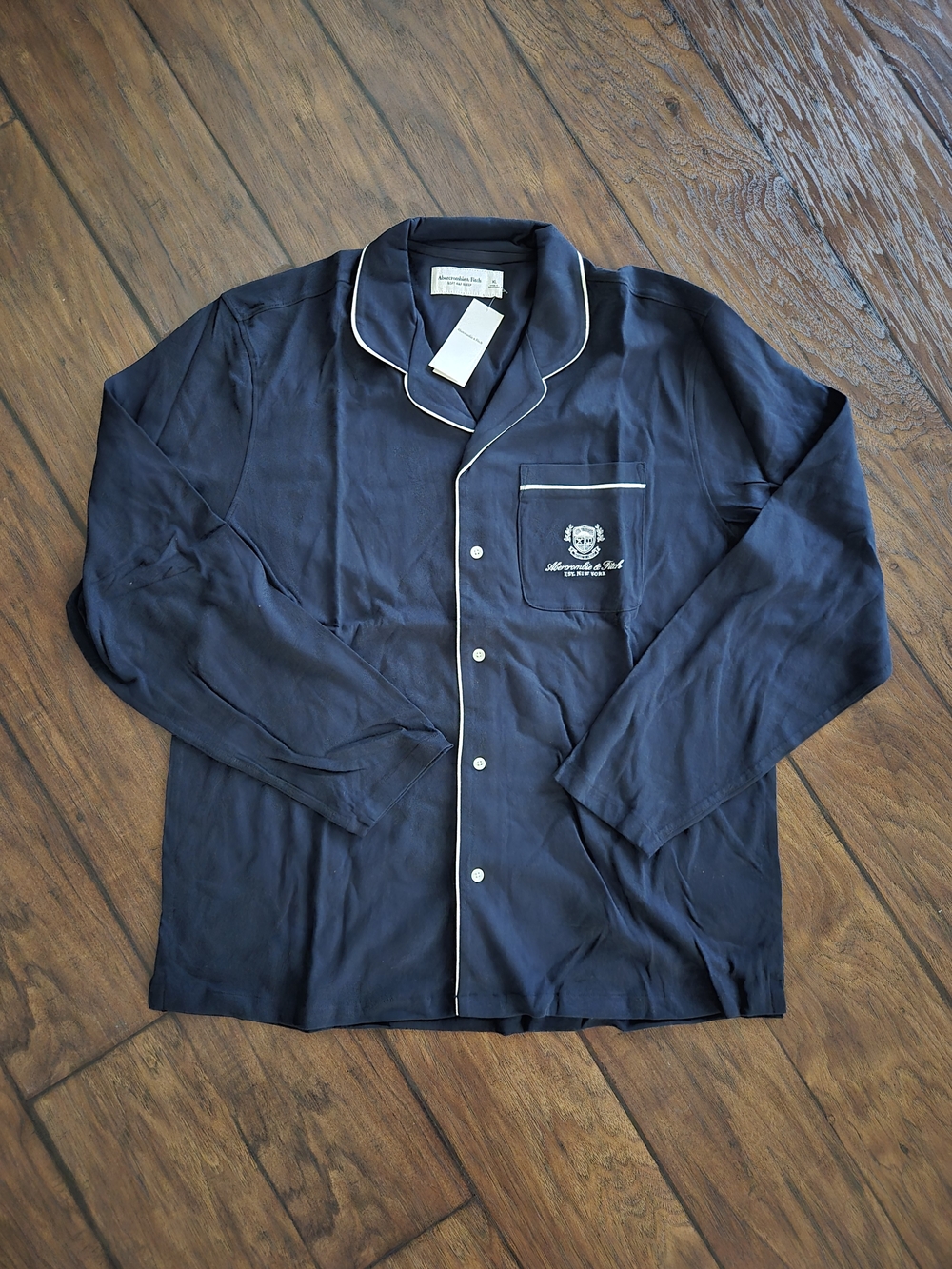 Abercrombie & Fitch Men's Crest Sleepwear Button-Up Shirt Size XL